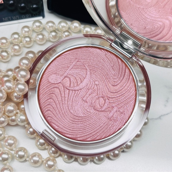 Dior Diorskin Nude Luminizer Glow Vibes - 001 Rosy Vibes - 0.21 oz. - Picture 2 of 9